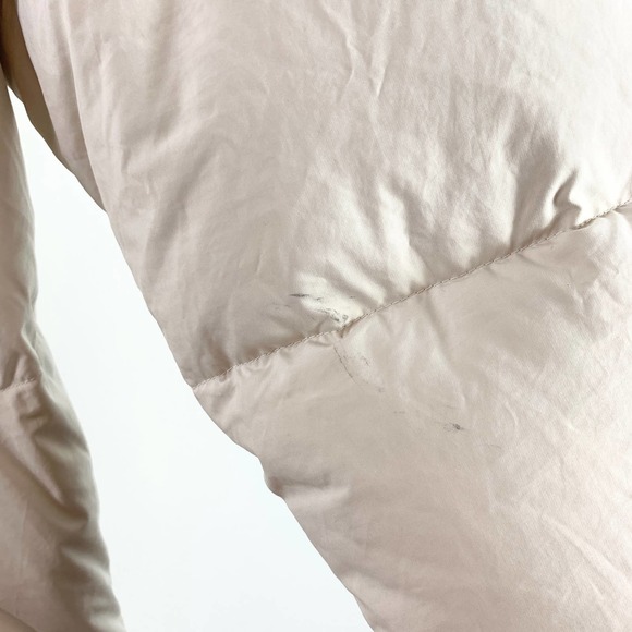 The North Face Women's White Puffer Jacket - Picture 9 of 13